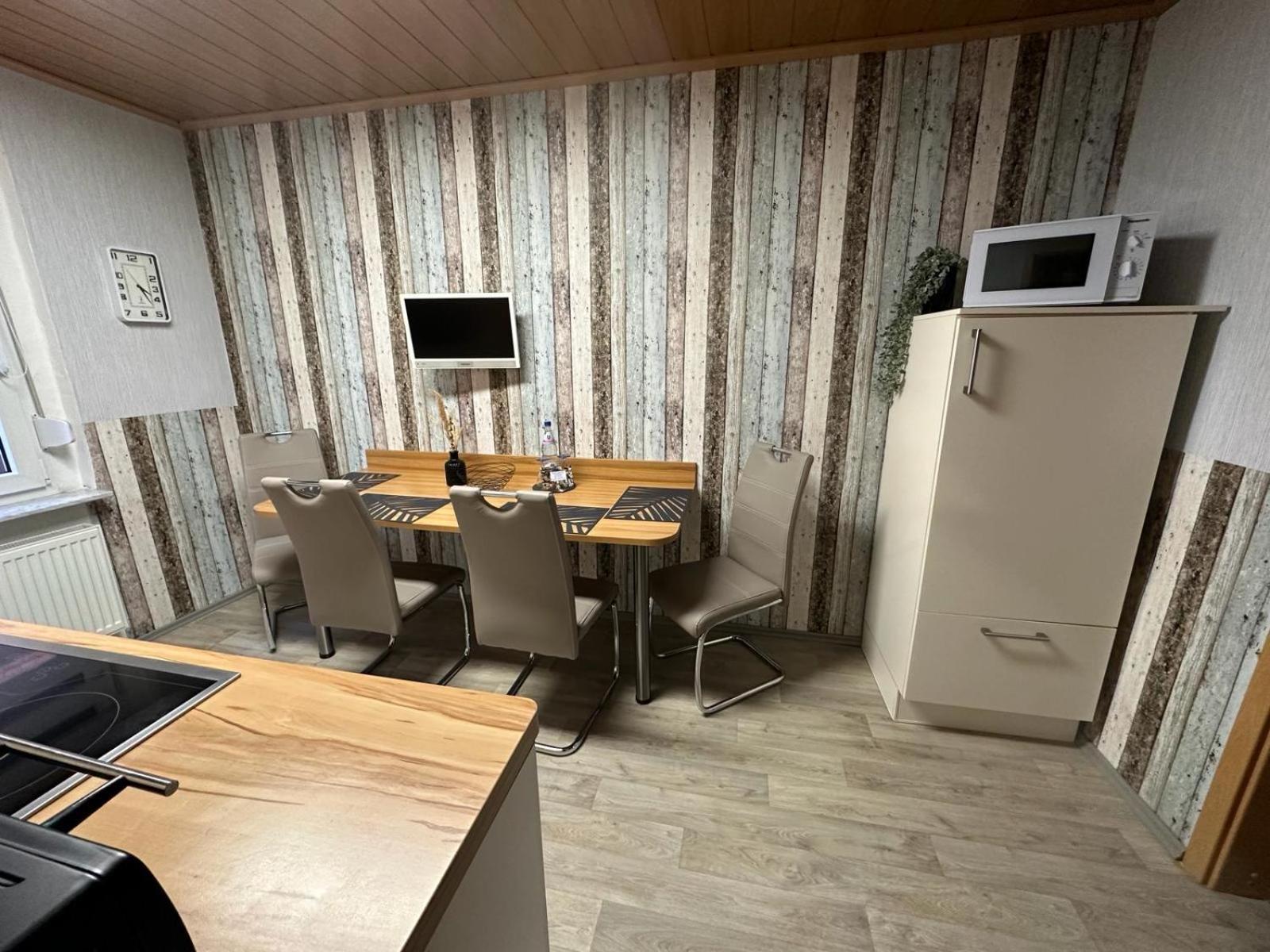 Christels Ferienwohnung 2 In Thale Mit Ueberdachter Terrasse, Kueche Mit Tv & Geschirrspueler Dış mekan fotoğraf
