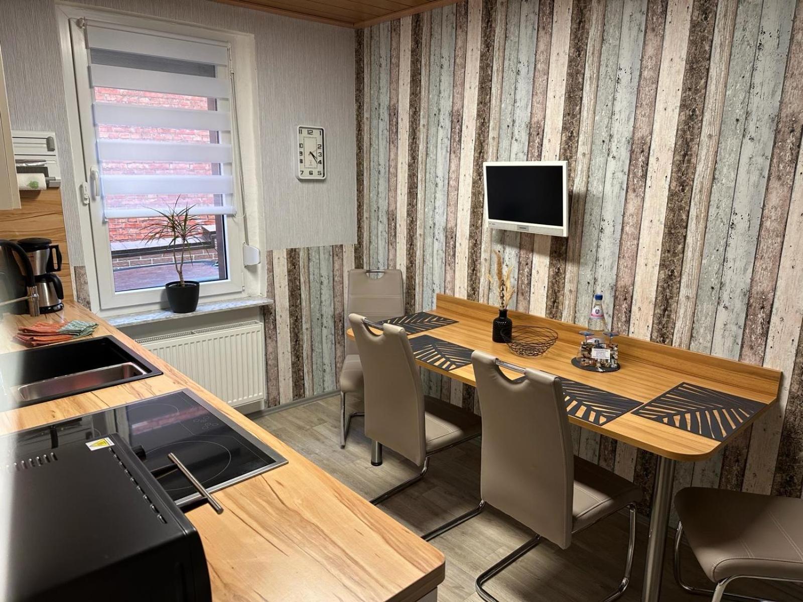 Christels Ferienwohnung 2 In Thale Mit Ueberdachter Terrasse, Kueche Mit Tv & Geschirrspueler Dış mekan fotoğraf