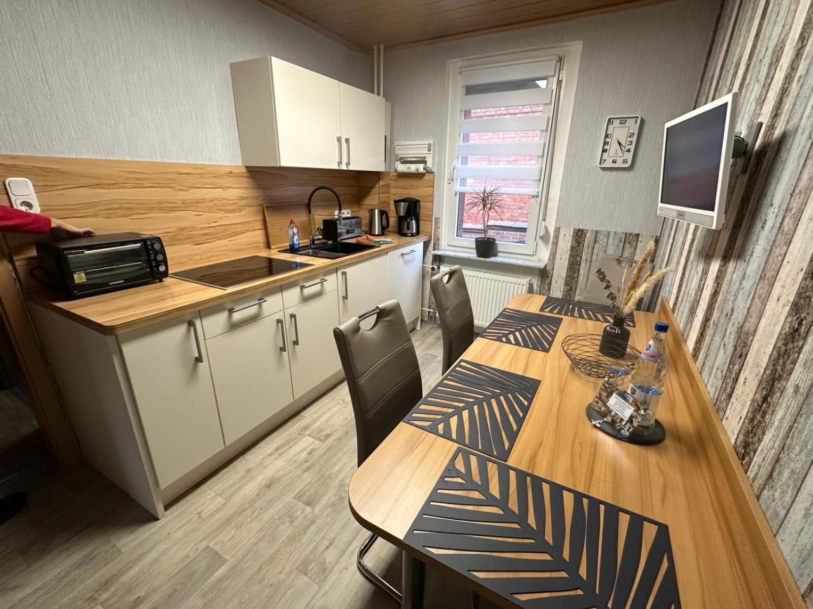 Christels Ferienwohnung 2 In Thale Mit Ueberdachter Terrasse, Kueche Mit Tv & Geschirrspueler Dış mekan fotoğraf